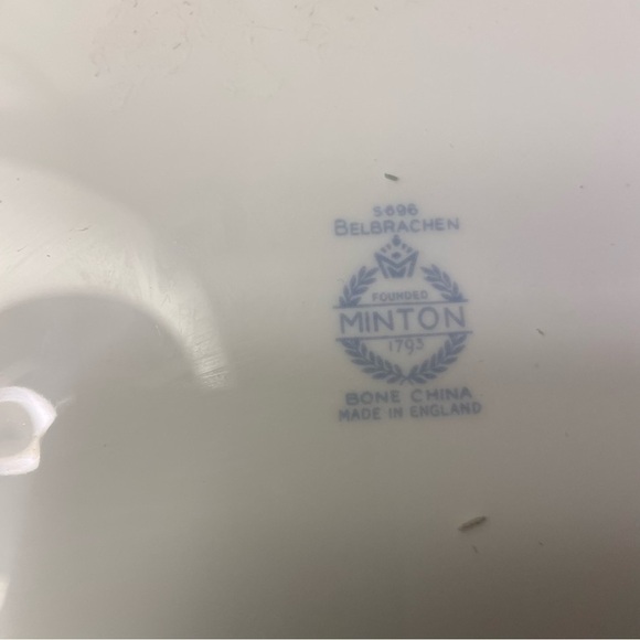 Belbrachen Bone China Vintage Dinner Plate S696 by Minton and made in England - Picture 7 of 9